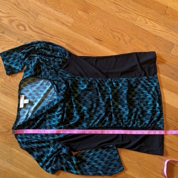 Dana Buchman Medium Green &‎ Black Long Sleeve Shirt w/ Ruching - Picture 9 of 10